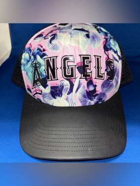 Los Angeles Angels 47 Brand Women’s Adjustable Pink TRUCKER Floral Hat MLB EUC